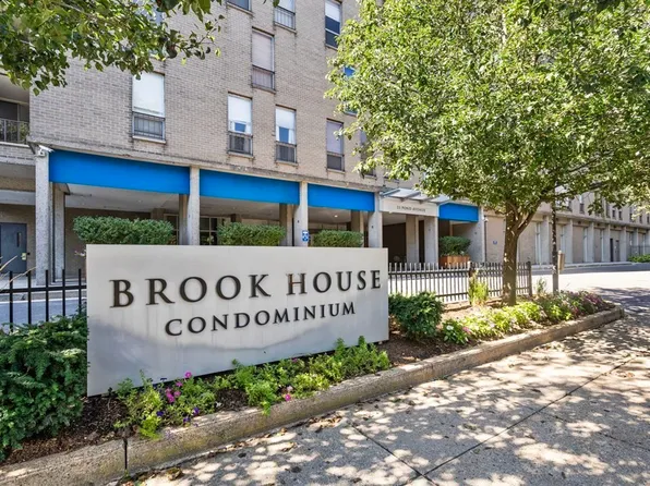 33 Pond Ave APT 1203, Brookline, MA 02445