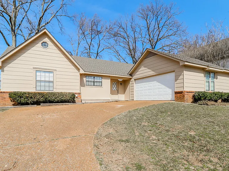 5642 Crievewood Dr — Photo 3