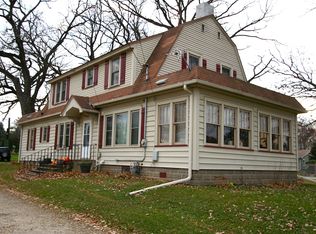 1617 Rainbow Dr, Waterloo, IA 50701