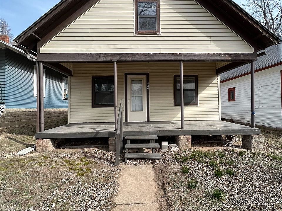 1st image of 420 S 2nd St