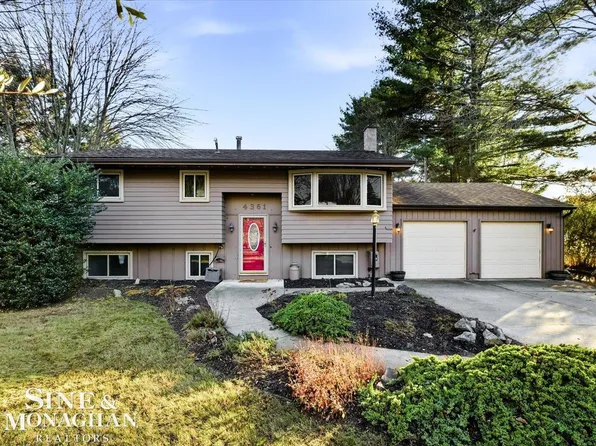 4361 Peck Rd, Port Huron, MI 48060