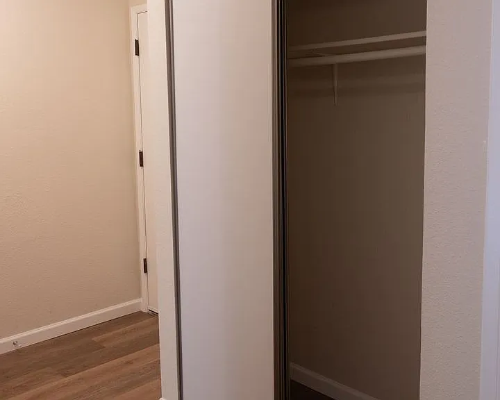 Willow Creek Apartments — Photo 50