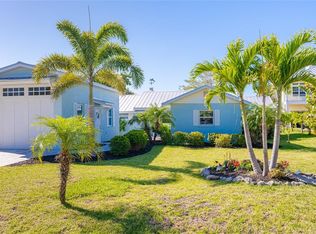 1885 New Point Comfort Rd, Englewood, FL 34223