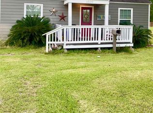 6509 Val St, Groves, TX 77619