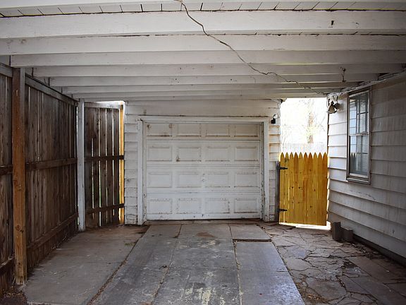 2nd image of 2411 22nd St APT B