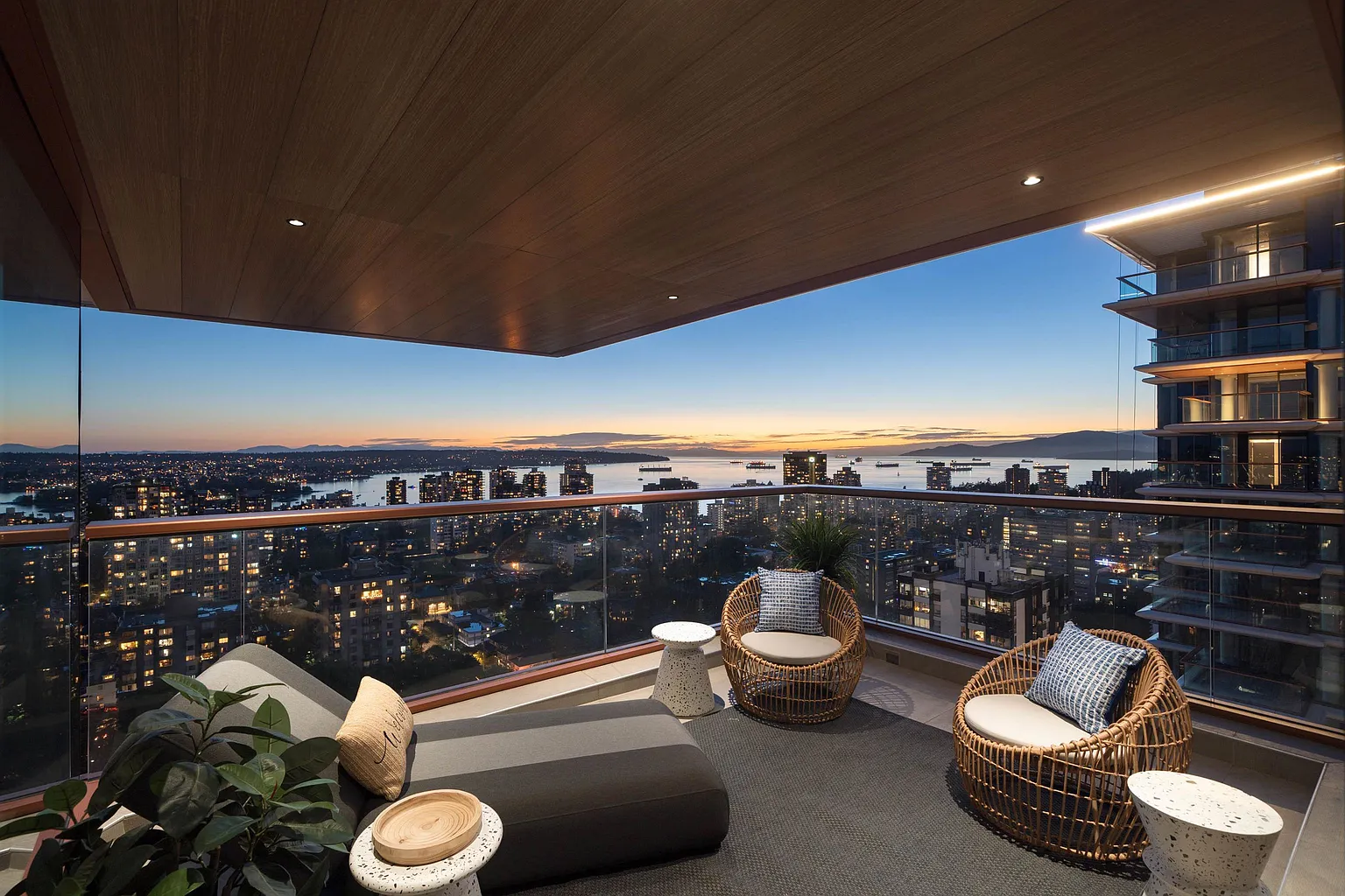 1408 Robson St #2901 photo 1