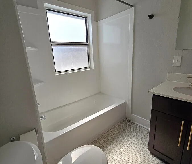 2802 Independence Ave #1E — Photo 4