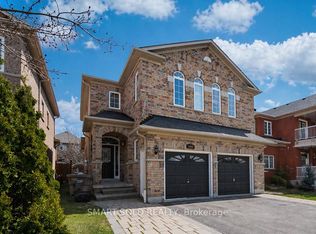 3486 Fountain Park Ave, Mississauga, ON L5M 7E5