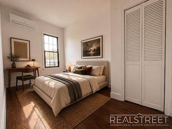 5th image of 110A Covert St #3