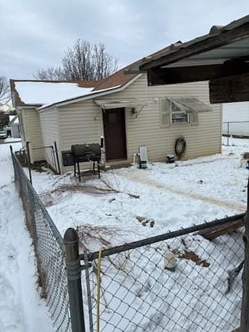 2nd image of 606 N Grant St