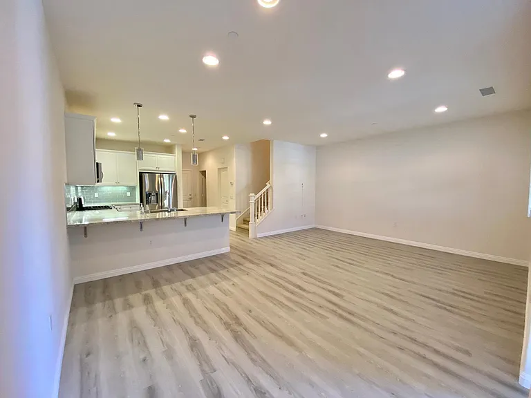 Grate Room