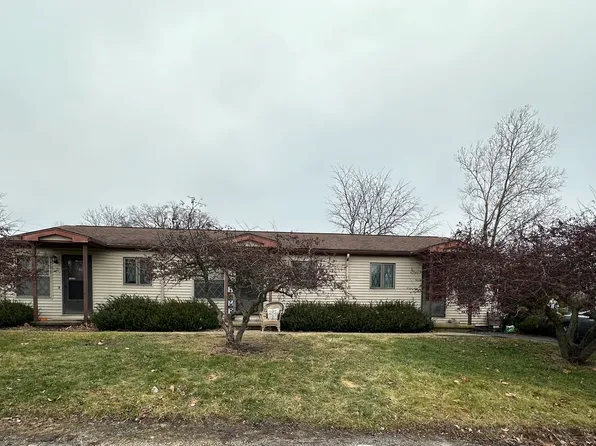 1000 Davis St, Charleston, IL 61920