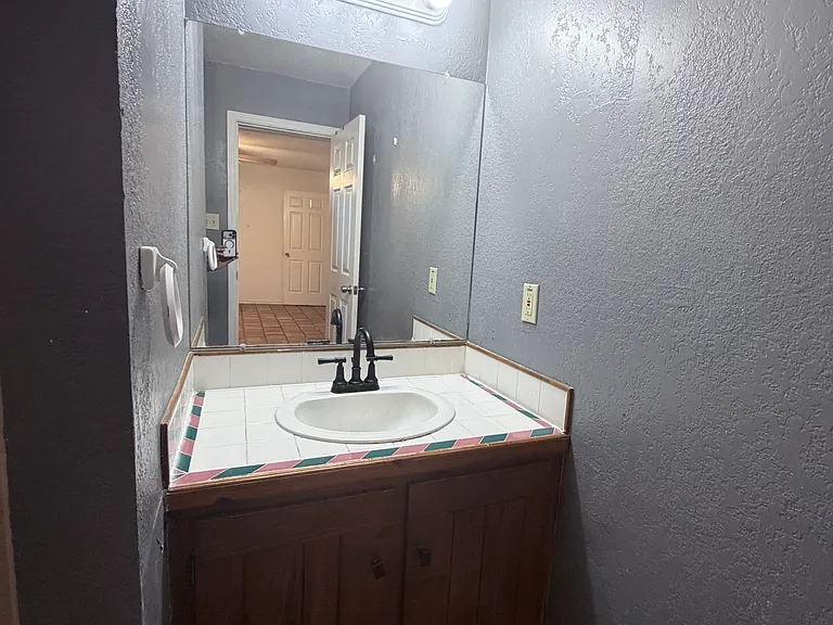 811 Furman Ave — Photo 11