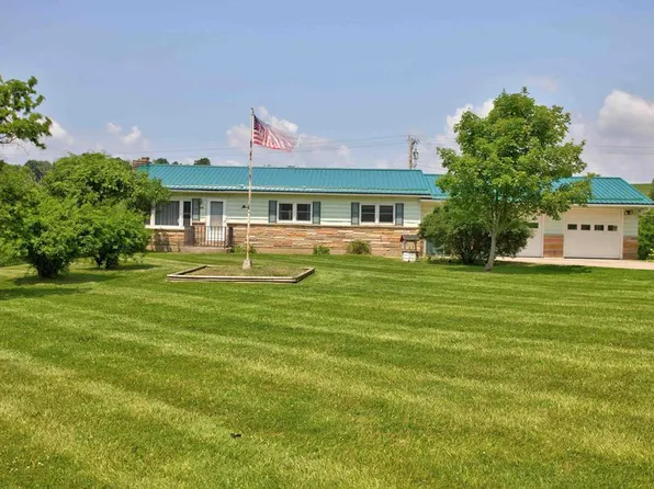 1334 Stony Fork Rd, Wellsboro, PA 16901