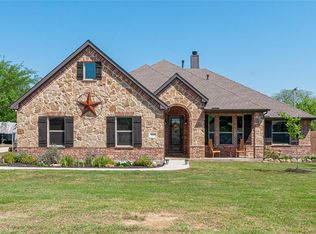 133 Southwood Dr, Burleson, TX 76028