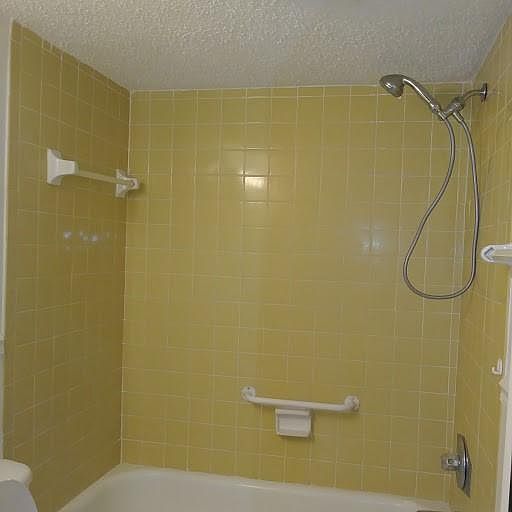 2nd image of 1950 Paine Ave APT 49