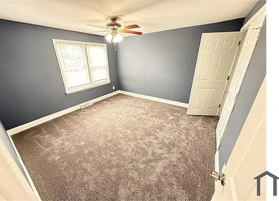 5476 Cedonia Ave — Photo 13