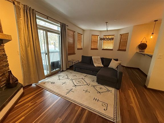 2nd image of 700 Lakepoint Drive UNIT A11