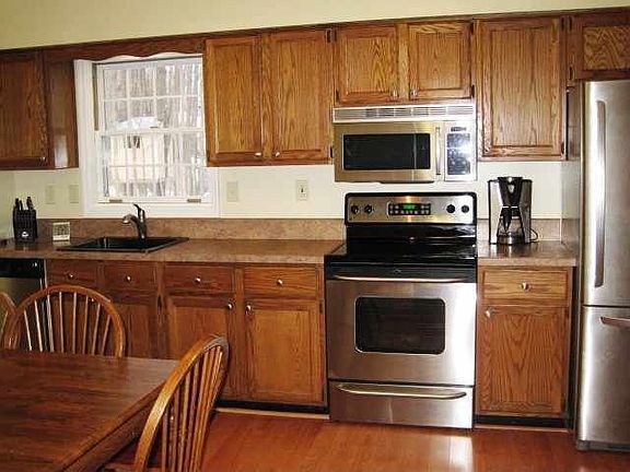 5th image of 21 Esopus Dr