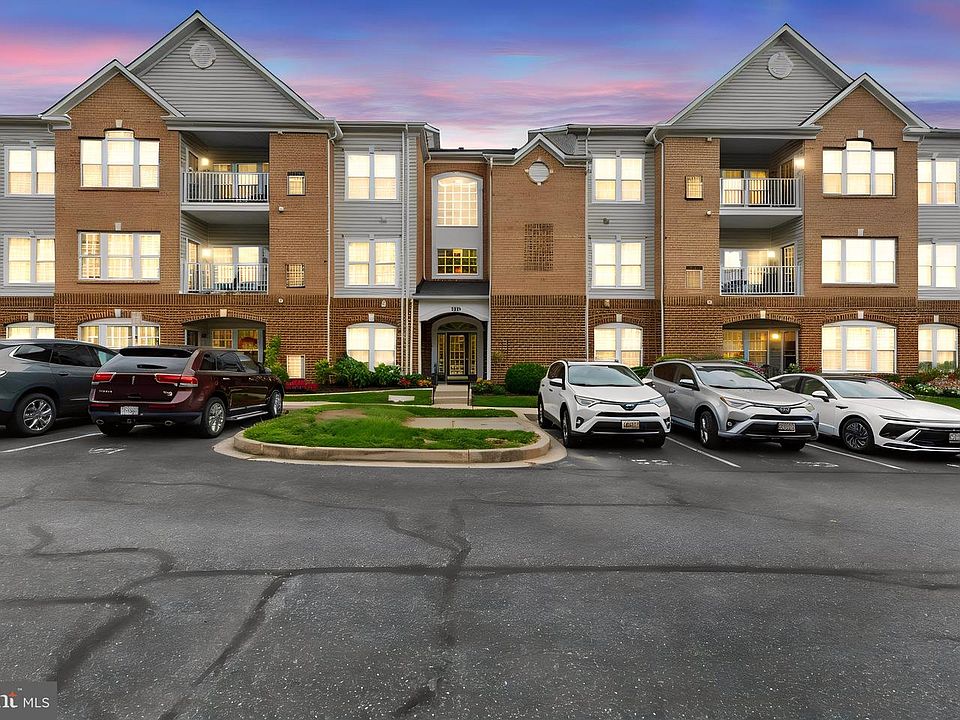 1st image of 710 Kings Path Unit 28