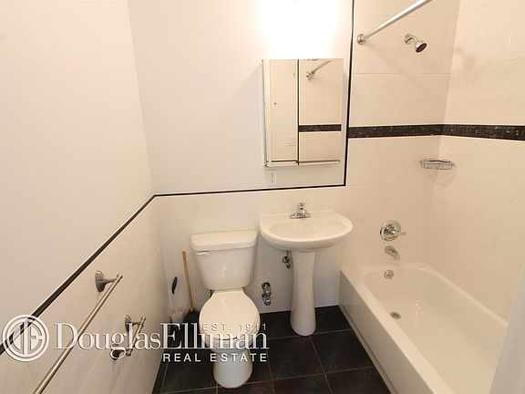2nd image of 1203 Jackson Ave APT 7B