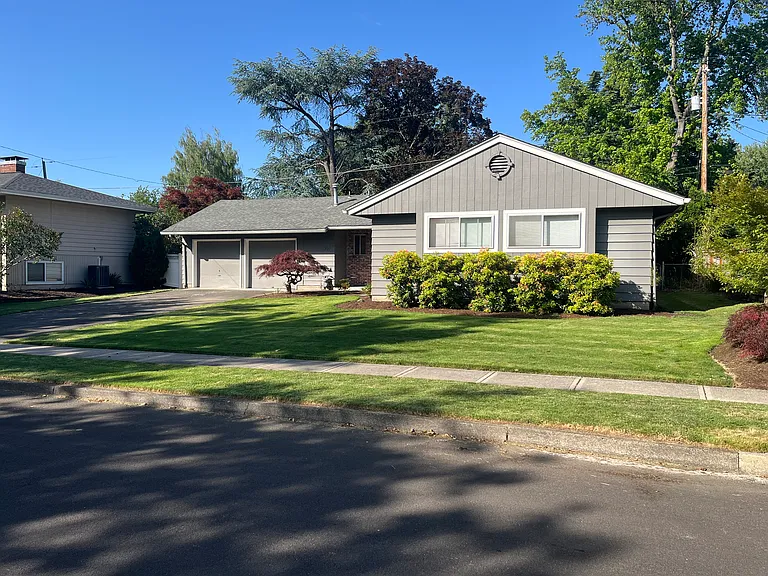 5350 SW Chestnut Ave — Photo 2