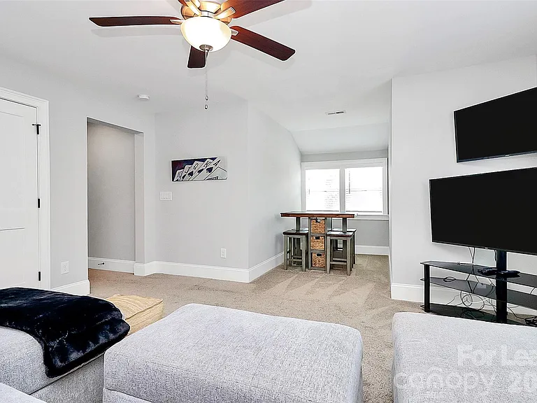 136 Preston Rd — Photo 21