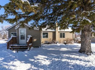 201 4th Ave N, Crookston, MN 56716