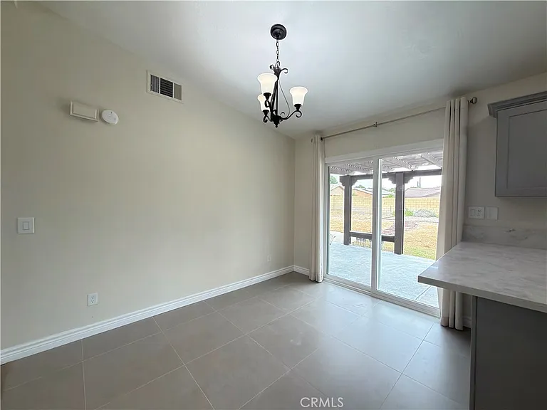 7689 Cornel Ct — Photo 10