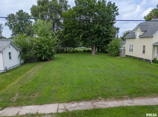 837 Mulberry St, Galesburg, IL 61401