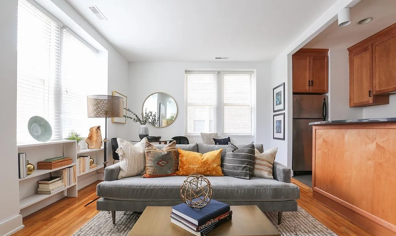 Stylishly Updated 1BR in Historic Wardman Building Near Dupont Circle — Photo 3
