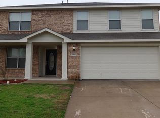 1005 Vicksburg Dr, Ennis, TX 75119