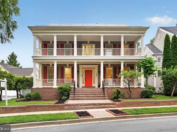 105 Watkins Overlook, Rockville, MD 20850
