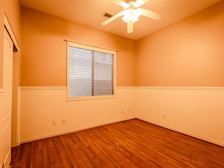 462 W Carob Dr — Photo 17