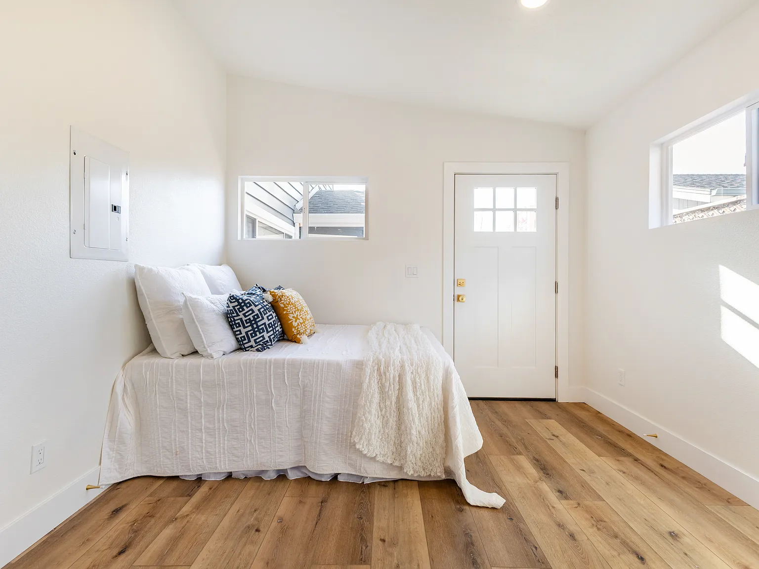 Studio, 334 sqft, $1,750 — Photo 3