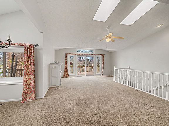 4th image of 629 Arrowhead Ln