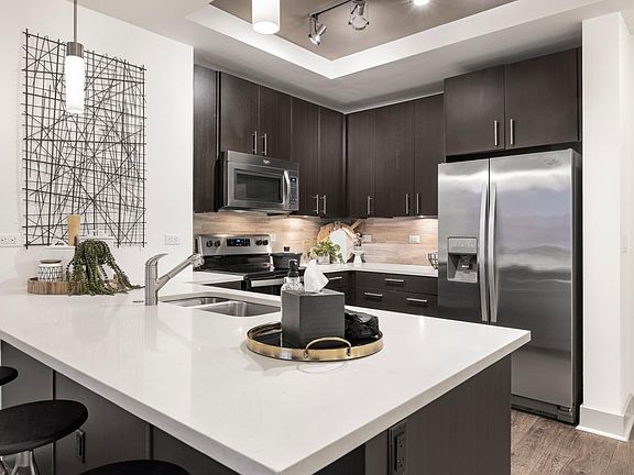 5th image of 112 San Antonio St #1E