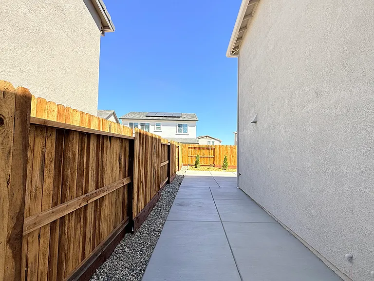 516 Foxtail Ct — Photo 29