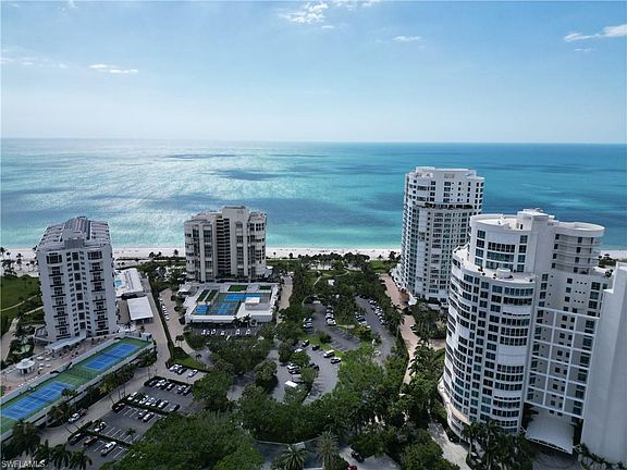 4th image of 300 Park Shore DR #1B