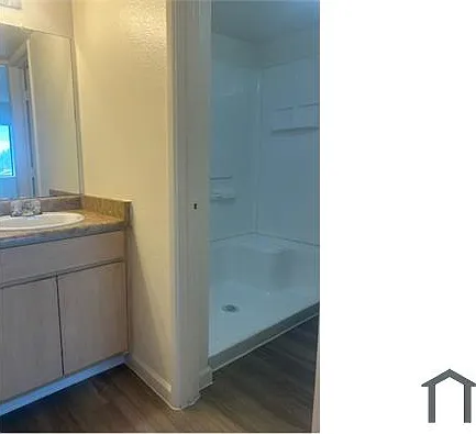 2902 E Fillmore St — Photo 24