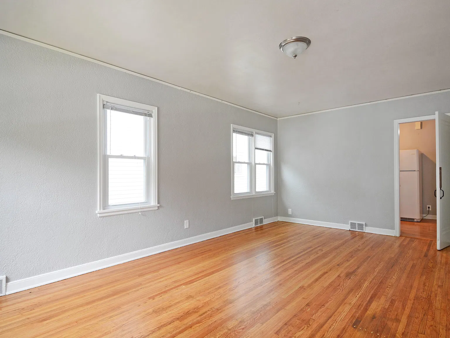 1 bed, 700 sqft, $1,325 — Photo 4