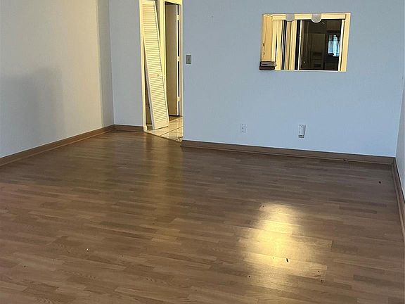 3rd image of 7101 Glenwood Drive