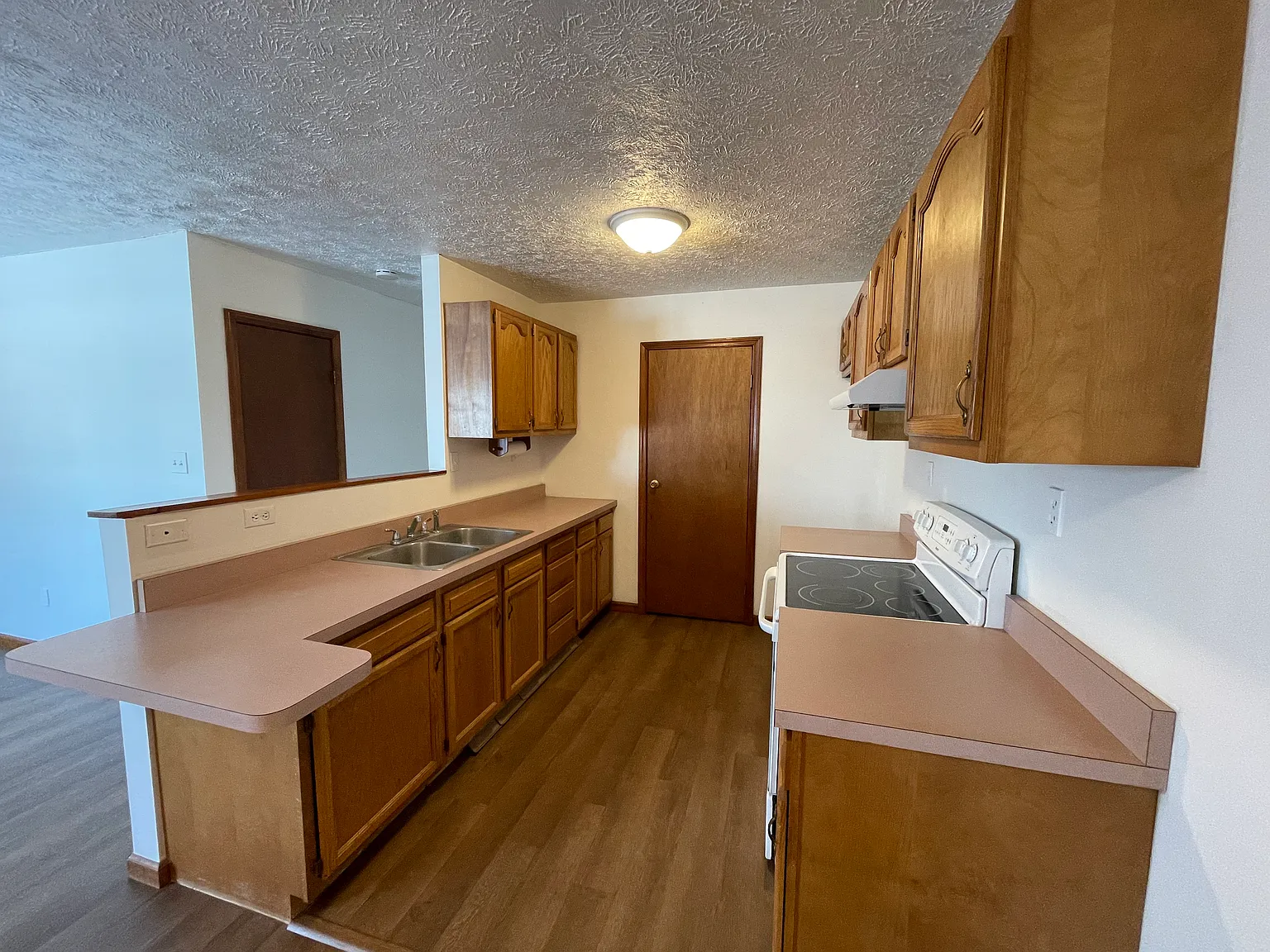 2 bed, 864 sqft, $925 — Photo 4