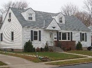 222 Quebec Rd, Island Park, NY 11558