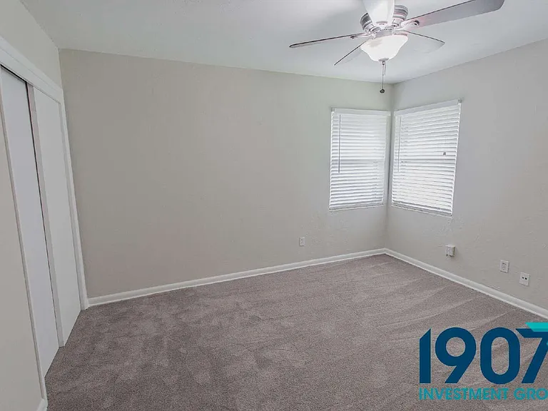 1832 Brighton Ave — Photo 12