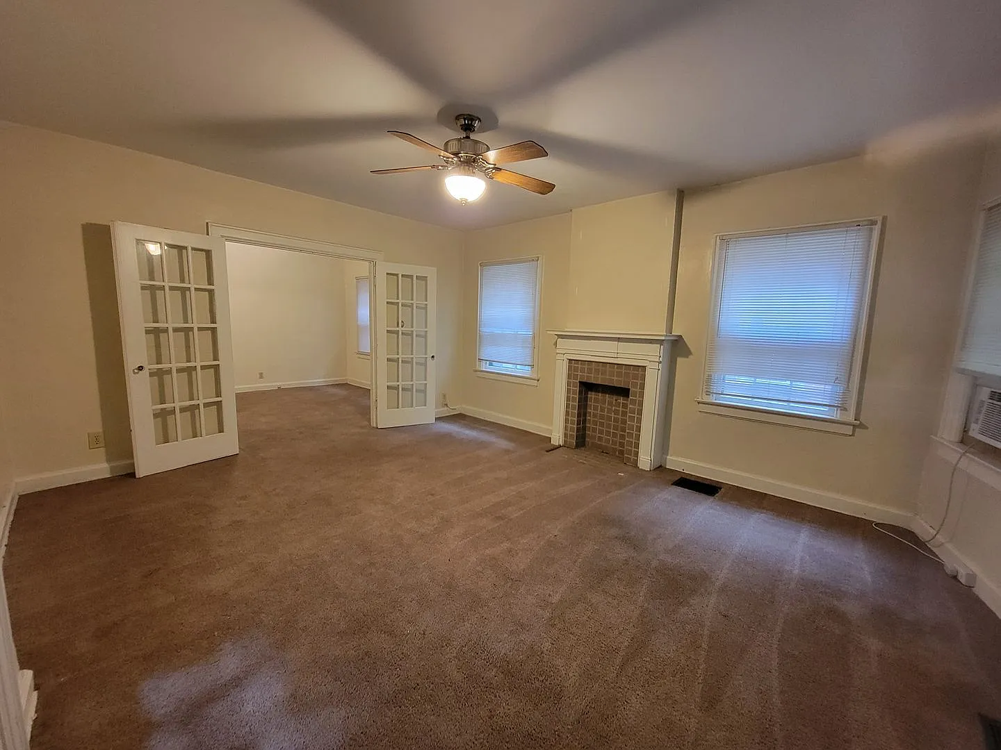 2048 Iuka Ave. — Photo 4