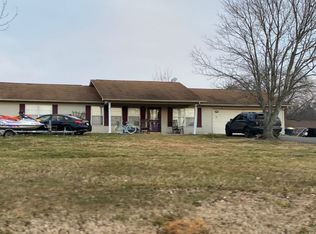 351 Saint Edward Dr, Dandridge, TN 37725
