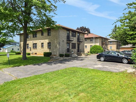 4th image of 701 Pinecrest Dr