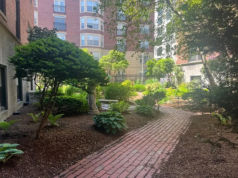 86 Jersey St #33 — Photo 11