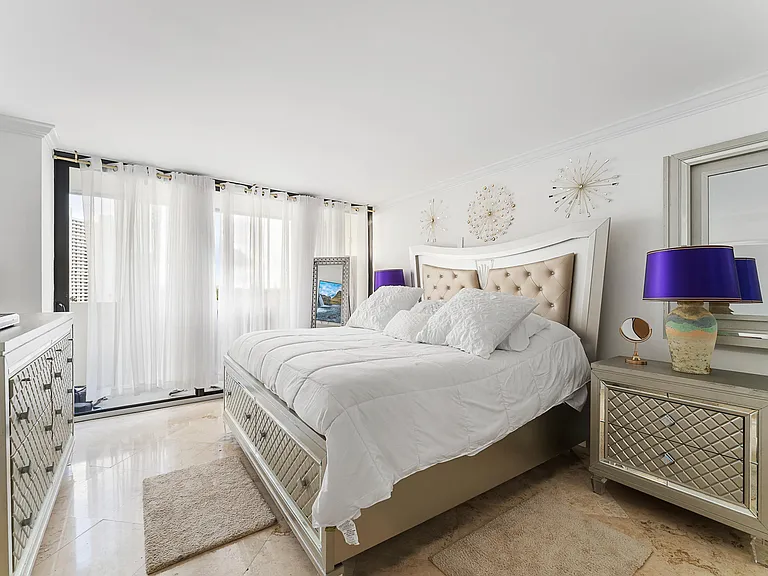 5600 N Flagler Dr #605 — Photo 8